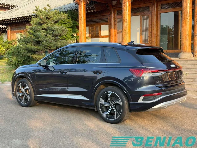 audi-q4-e-tron-charging-port audi-q4-e-tron-charging-port