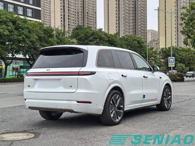li-auto-l9-ultra-luxury-cabin li-auto-l9-ultra-luxury-cabin
