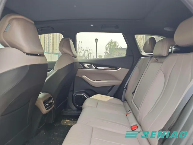 geely-boyue-l-china-export-suv geely-boyue-l-china-export-suv
