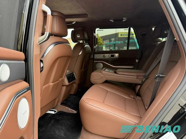 tank-700-premium-suv-rear-view tank-700-premium-suv-rear-view