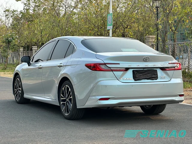 toyota-camry-hybrid-fuel-efficient-sedan toyota-camry-hybrid-fuel-efficient-sedan