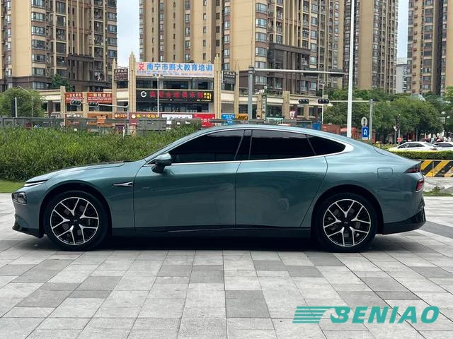 xpeng-p7-panoramic-glass-roof xpeng-p7-panoramic-glass-roof