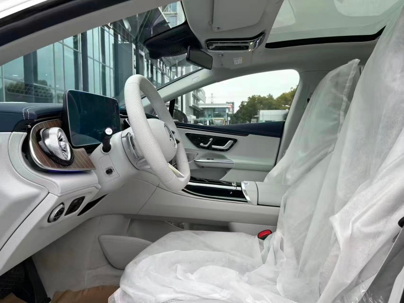 Mercedes EQE 500 SUV Mercedes EQE 500 SUV