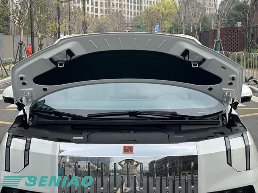 Zeekr 009 fast charging MPV Zeekr 009 fast charging MPV