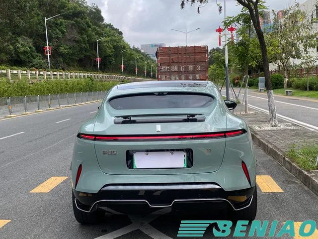 avatr-11-awd-electric-suv-side avatr-11-awd-electric-suv-side