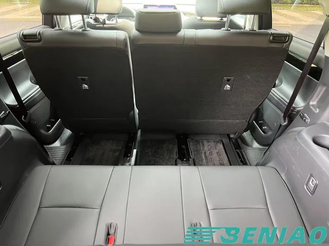 toyota-highlander-low-mileage-used-car toyota-highlander-low-mileage-used-car