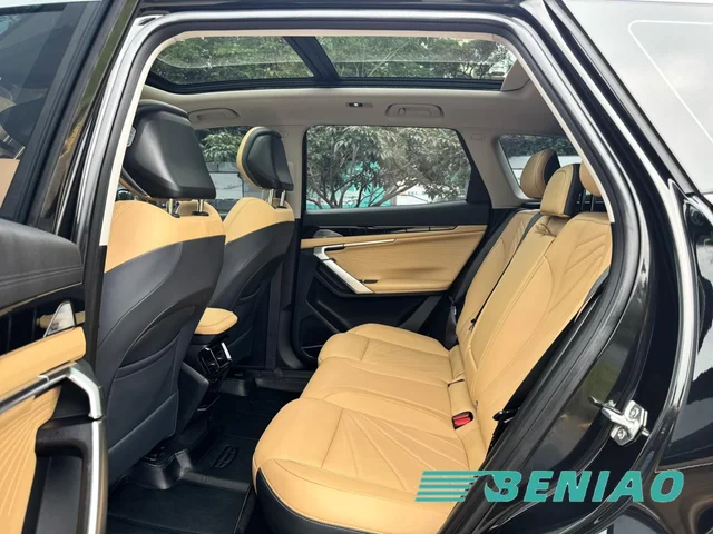 geely-boyue-l-2023-front-view-suv geely-boyue-l-2023-front-view-suv