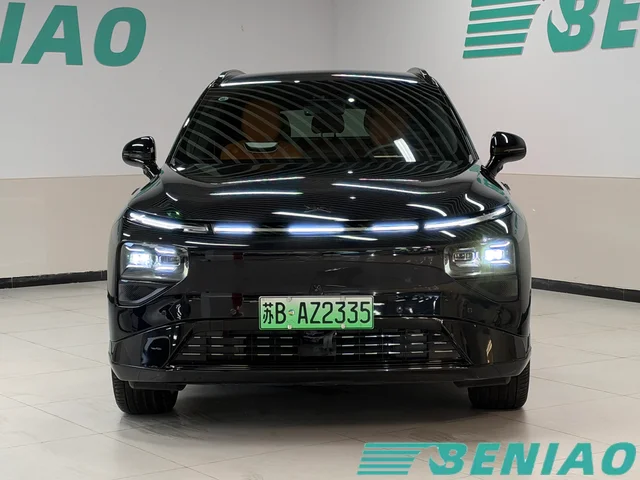 xpeng-g9-front-seats xpeng-g9-front-seats