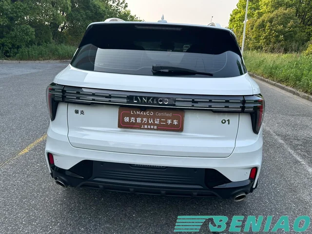 lynk-and-co-01-premium-cabin lynk-and-co-01-premium-cabin