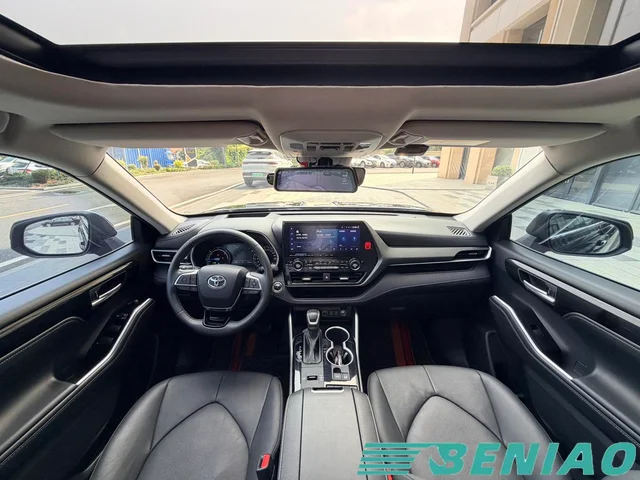 toyota-highlander-hybrid-2-5l-front-view toyota-highlander-hybrid-2-5l-front-view