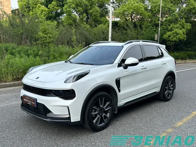 lynk-and-co-01-front-grille lynk-and-co-01-front-grille