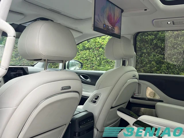 voyah-dreamer-panoramic-sunroof voyah-dreamer-panoramic-sunroof