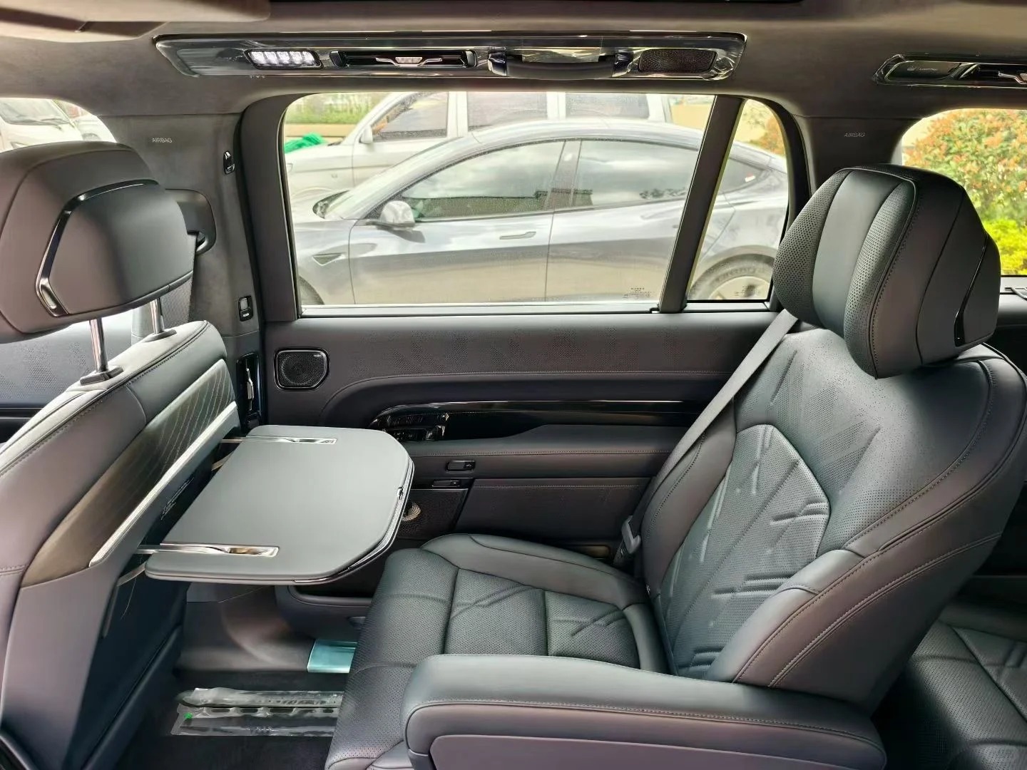 zeekr-9x-hyper-70kwh-hybrid-suv