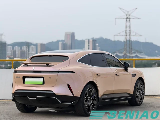 avatr-11-panoramic-roof avatr-11-panoramic-roof