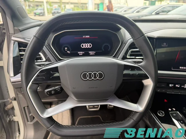 audi-q4-e-tron-led-headlights audi-q4-e-tron-led-headlights
