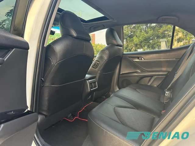 toyota-camry-modern-interior toyota-camry-modern-interior