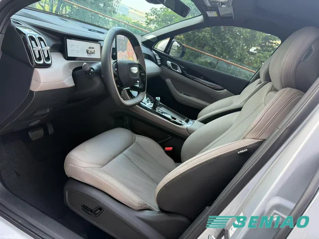 geely-boyue-l-2025-shanhe-front-view geely-boyue-l-2025-shanhe-front-view