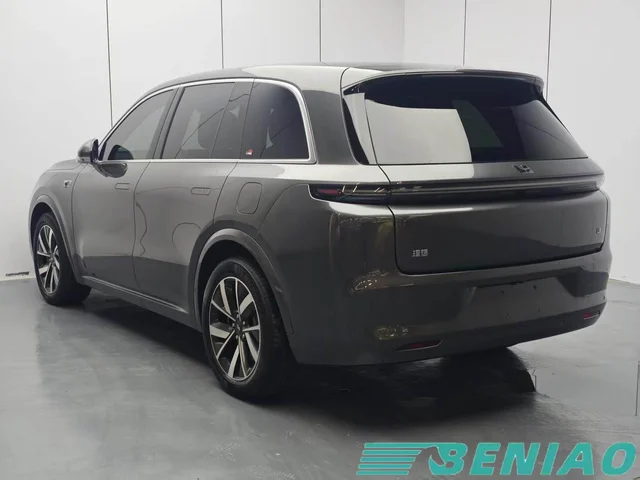 li-l8-pro-luxury-suv-exterior li-l8-pro-luxury-suv-exterior