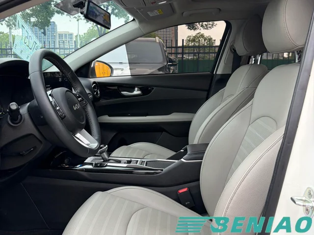kia-cerato-k3-touchscreen-display kia-cerato-k3-touchscreen-display