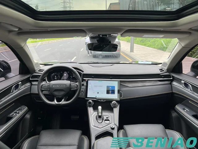 lynk-and-co-01-smart-suv-china lynk-and-co-01-smart-suv-china