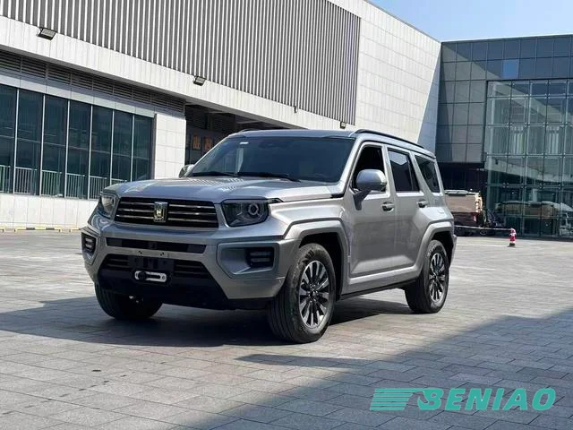 tank-700-premium-suv-rear-view tank-700-premium-suv-rear-view