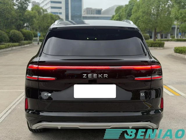 zeekr-8x-rear-seats zeekr-8x-rear-seats