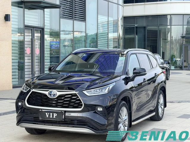 highlander-toyota-luxury-suv-side-view highlander-toyota-luxury-suv-side-view