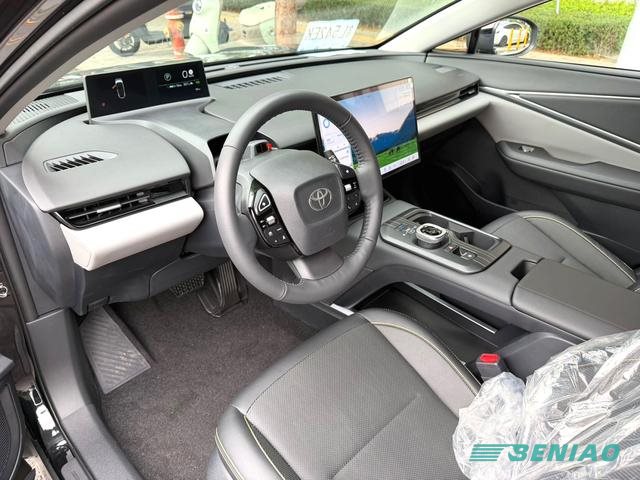 toyota-bz5-premium-interior toyota-bz5-premium-interior