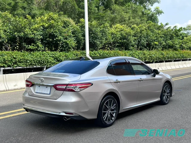 toyota-camry-hybrid-premium-cabin toyota-camry-hybrid-premium-cabin