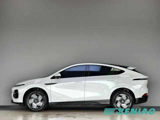 xpeng-g6-panorama-sunroof-design xpeng-g6-panorama-sunroof-design