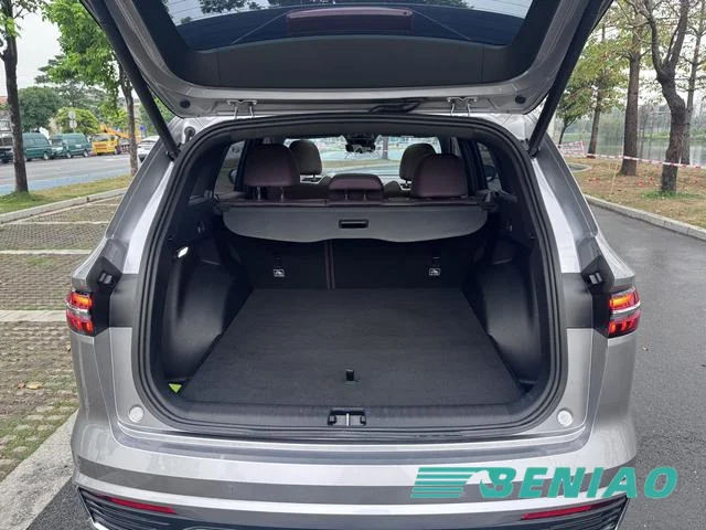 geely-xingyue-l-smart-family-suv geely-xingyue-l-smart-family-suv