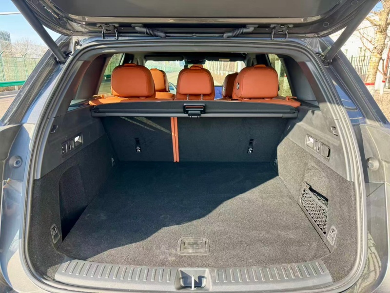 extended range electric SUV extended range electric SUV