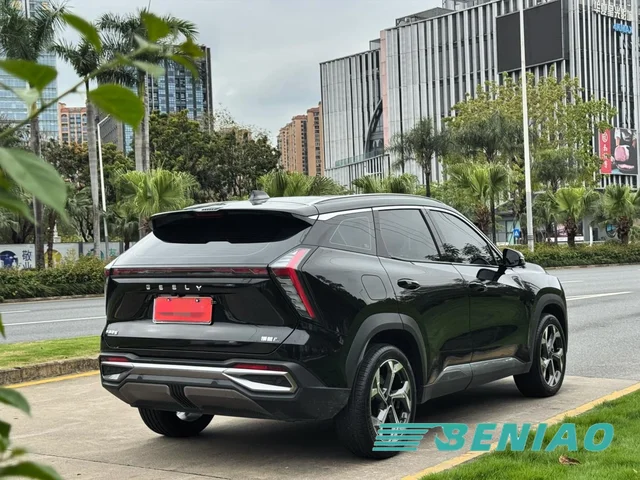 geely-boyue-l-rear-view-style geely-boyue-l-rear-view-style