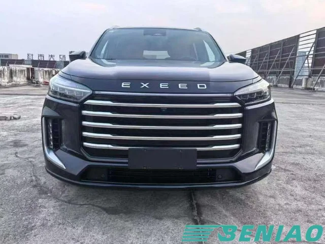 exeed-vx-c-dm-6-seater-interior exeed-vx-c-dm-6-seater-interior