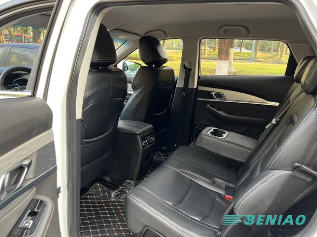 jetour-x70-plus-panorama-sunroof jetour-x70-plus-panorama-sunroof
