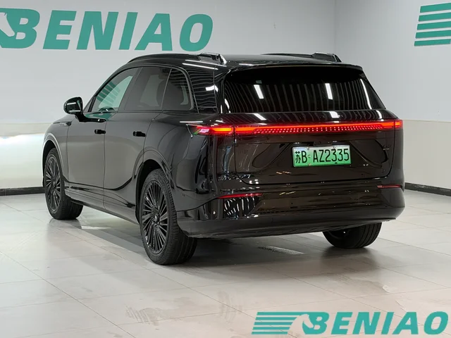 xpeng-g9-like-new-low-mileage-suv xpeng-g9-like-new-low-mileage-suv