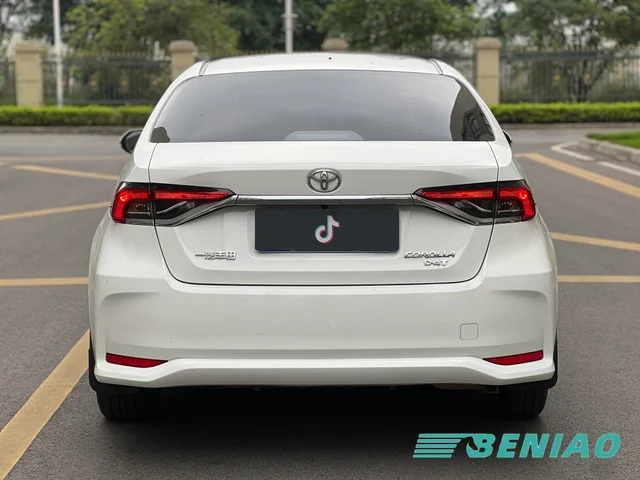 toyota-corolla-family-sedan-exterior toyota-corolla-family-sedan-exterior