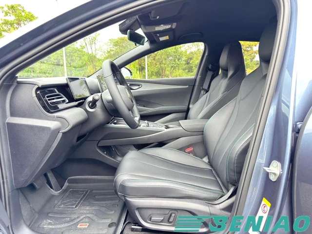 byd-seal-06-interior-display