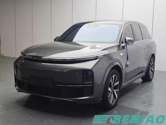 Li Auto L8 Pro Low Mileage Like New Luxury SUV China Used Car