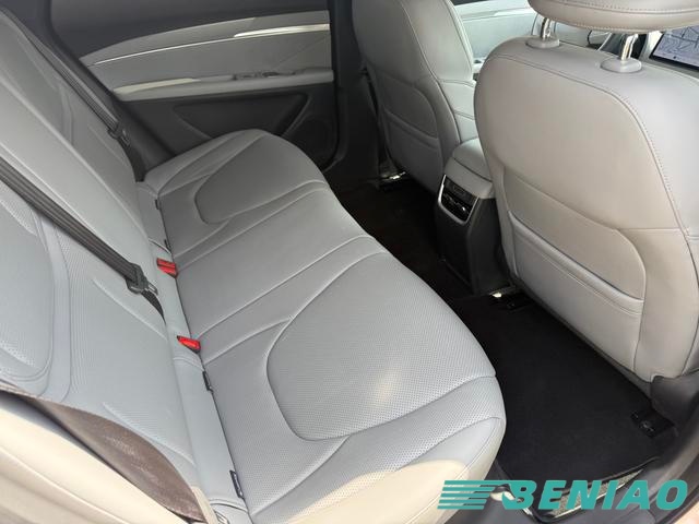 xpeng-mona-m03-family-sedan