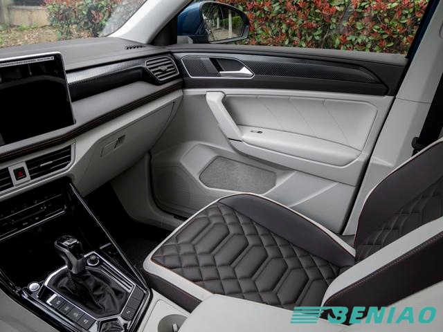 vw-tayron-panorama-sunroof