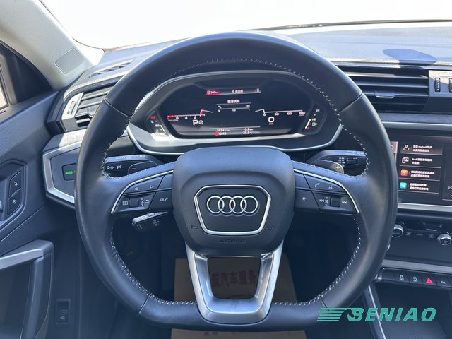 audi-q3-interior-dashboard