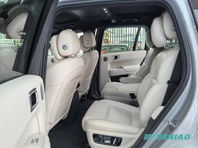 li-auto-l8-new-energy-vehicle