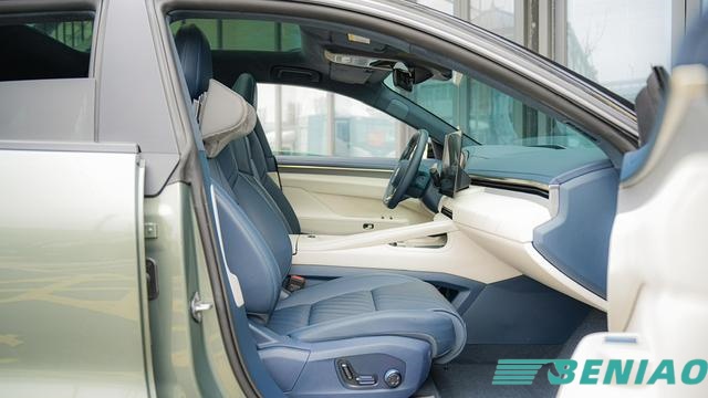 zeekr-001-luxury-seats