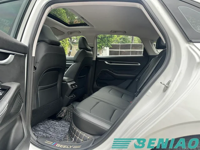 geely-emgrand-rear-view