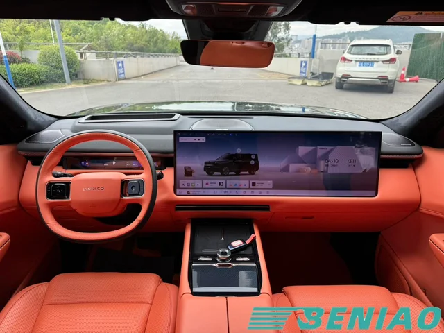 lynk-co-900-2025-ultra-front-view