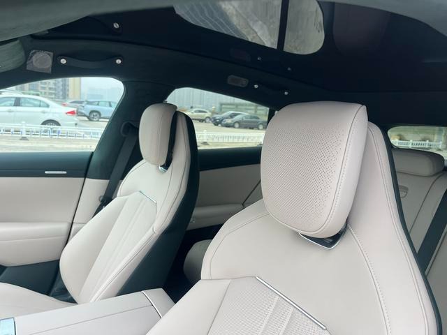 Xiaomi YU7 export car