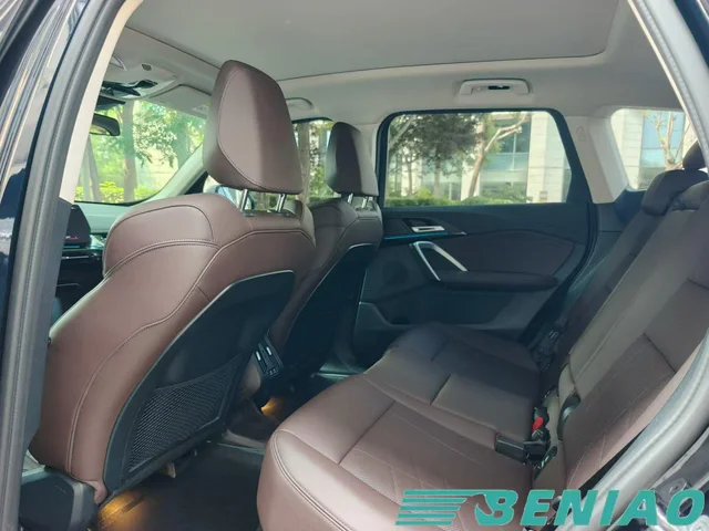 bmw-ix1-interior