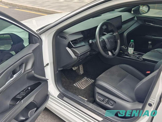 toyota-camry-premium-sport-seats