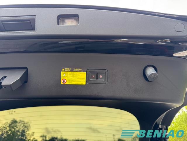 byd-song-l-fast-charging-port